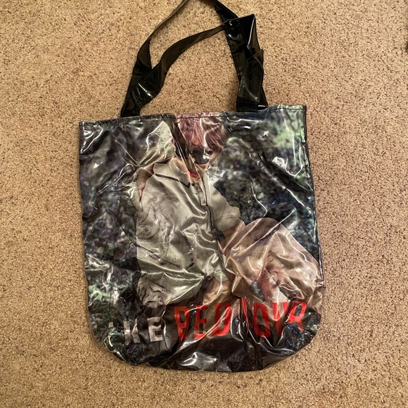 Taylor Swift Red Bundle - Picture 2 of 5